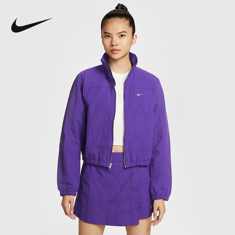 Street Fashion Nike - Nike Woven Large Swoosh Graphic Windjacke