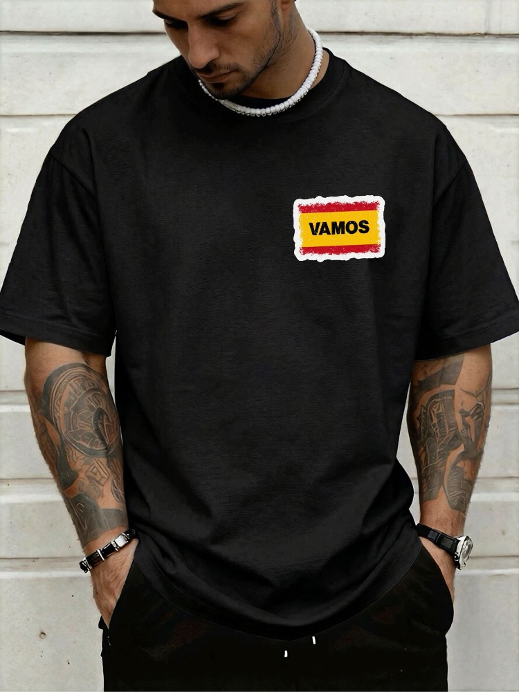 Street Fashion In Spain - Herren-T-Shirt mit Rundhalsausschnitt, Spanien-Flagge auf der