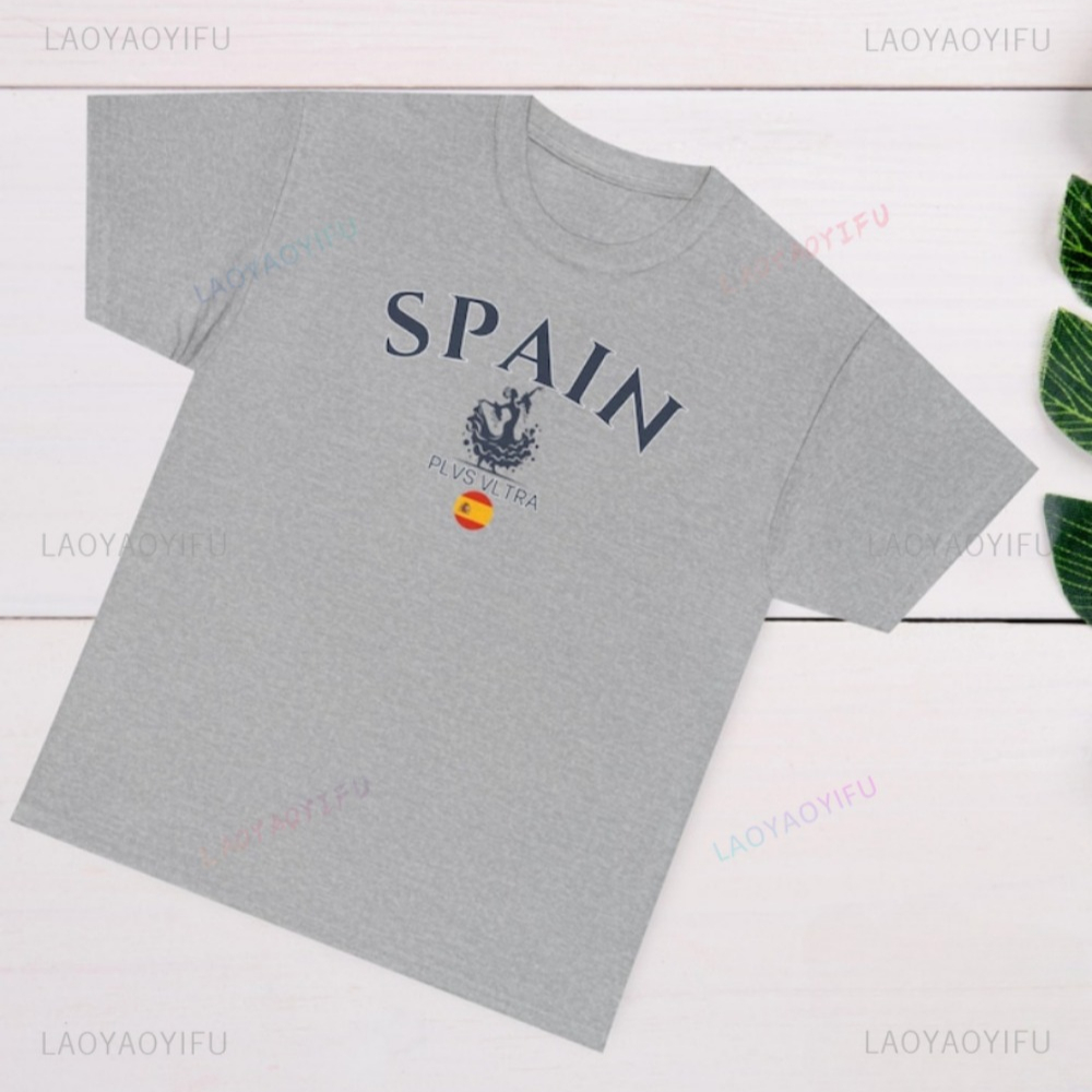T-Shirt mit spanischer Flagge  – Street Fashion In Spain Bewertung und Preis